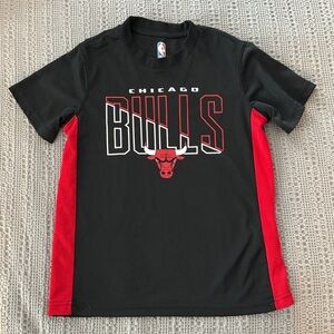NBA Black Chicago Bulls short sleeve crewneck tee